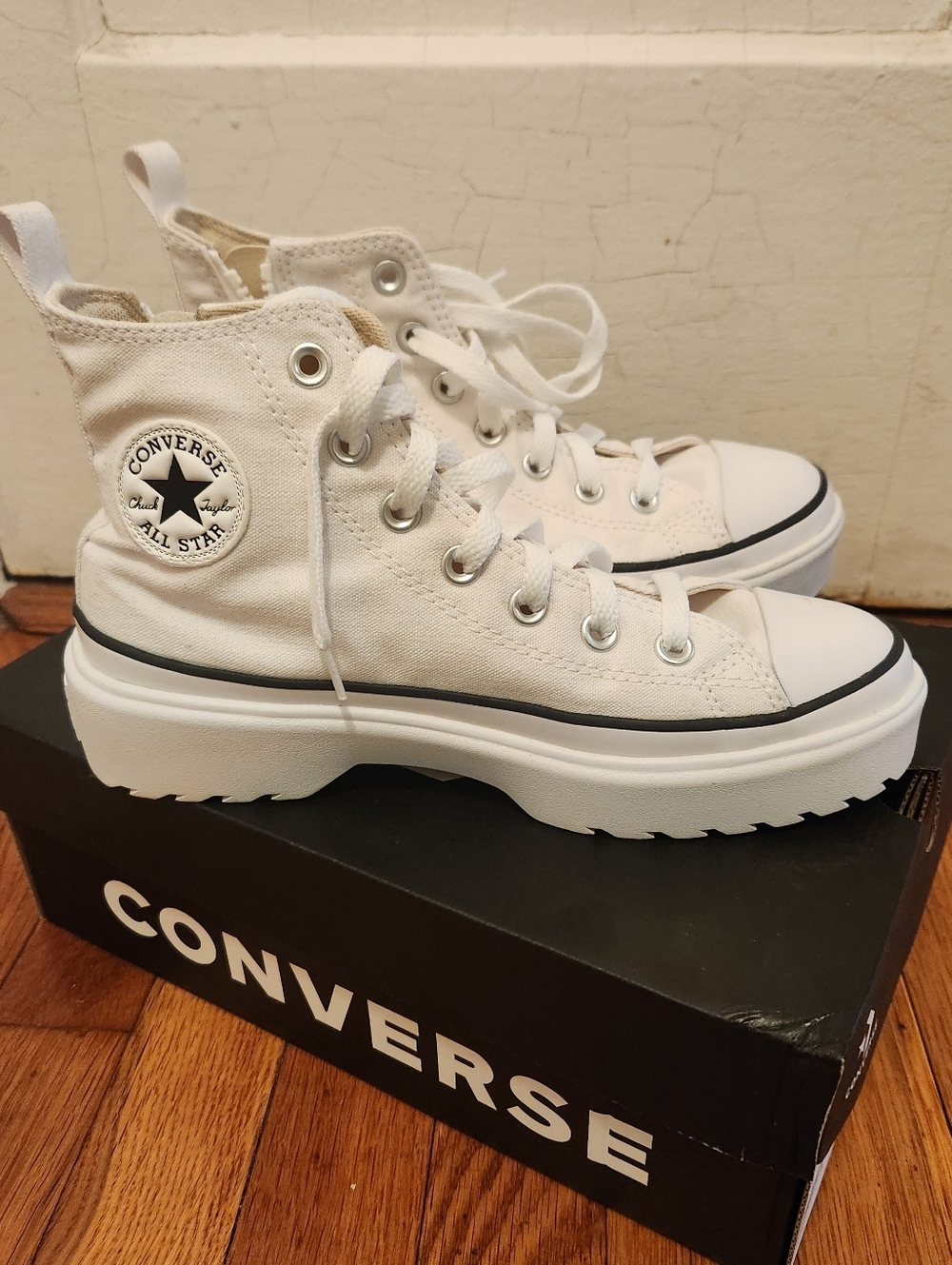 Converse Chuck Taylor All Star Lugged Lift Platform Canvas Sneakers